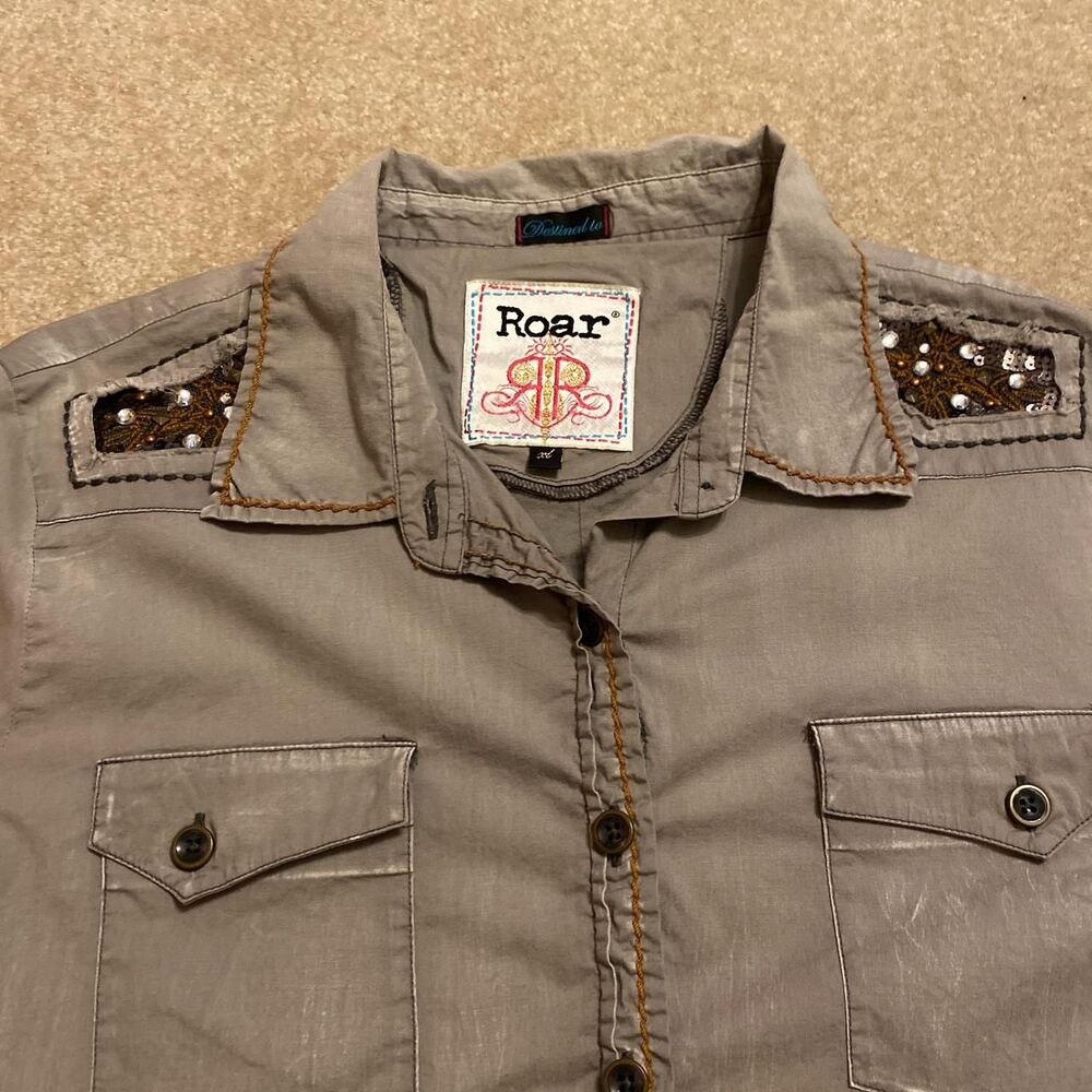 Roar grunge punk women’s button-down - Picture 7 of 8